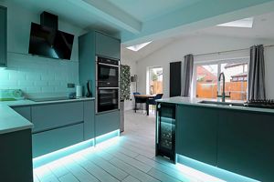 Kitchen- click for photo gallery